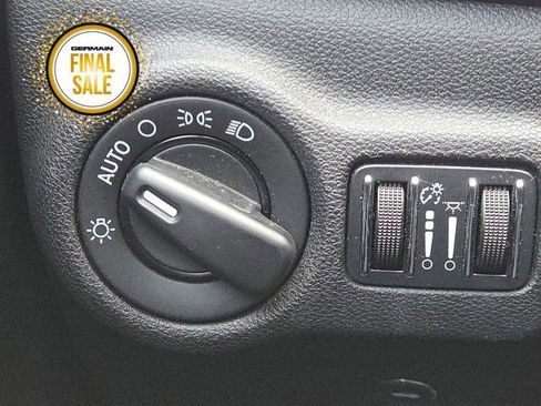 Used 2016 Dodge Dart SXT image 21