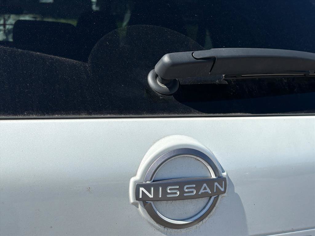 Used 2025 Nissan Rogue S FWD image 10