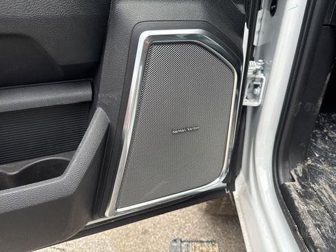 New 2026 RAM 2500 Laramie AWD/4WD image 23