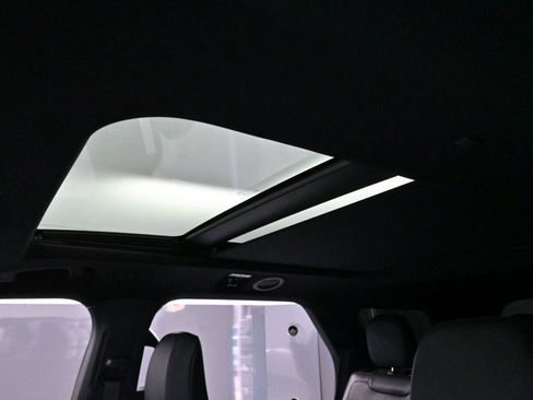 Used 2025 Ford Explorer ST-Line w/ Premium Package image 31