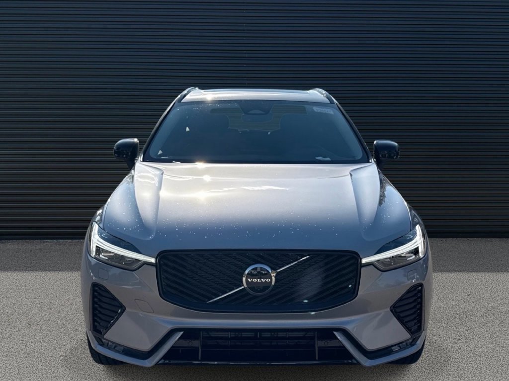 Used 2026 Volvo XC60 B5 Plus w/ Protection Package Premier AWD/4WD image 2