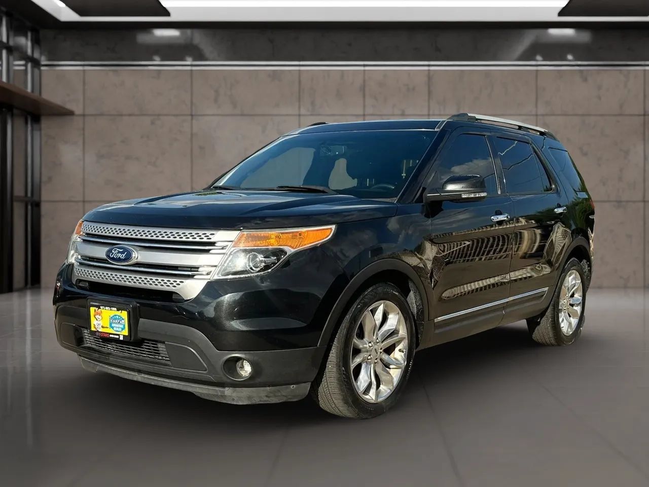 Used 2013 Ford Explorer XLT FWD image 2