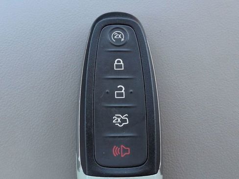 Used 2017 Lincoln Navigator Select image 30