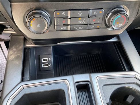 Used 2019 Ford F150 XLT w/ Equipment Group 302A Luxury AWD/4WD image 19