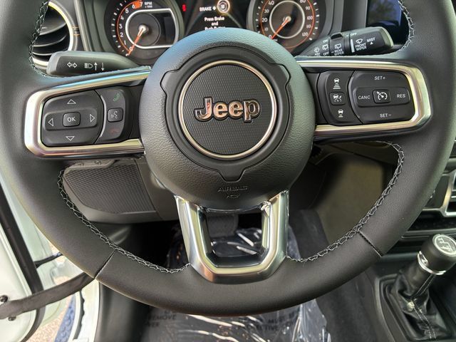 New 2026 Jeep Wrangler Unlimited Sahara AWD/4WD image 16