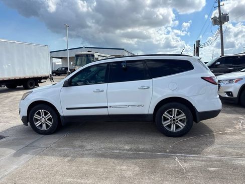 Used 2017 Chevrolet Traverse LS FWD image 7