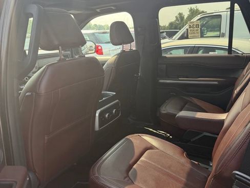 Used 2022 Ford Expedition Limited AWD/4WD image 8