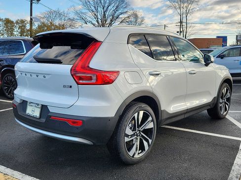 Used 2025 Volvo XC40 B5 Ultra w/ Protection Package Premier image 6