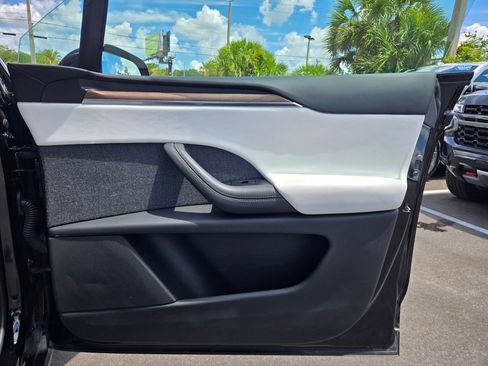 Used 2022 Tesla Model X AWD/4WD image 49