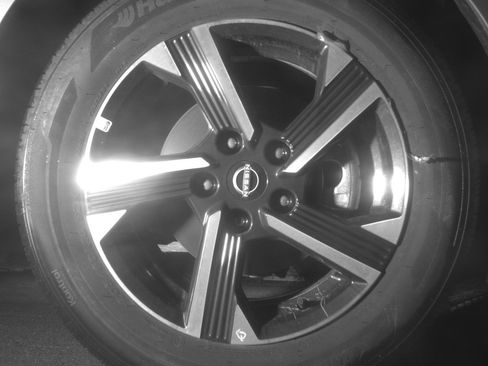 Used 2025 Nissan Sentra SV FWD image 13