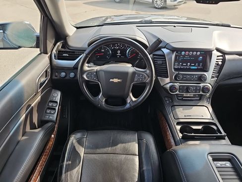 Used 2017 Chevrolet Suburban Premier AWD/4WD image 28