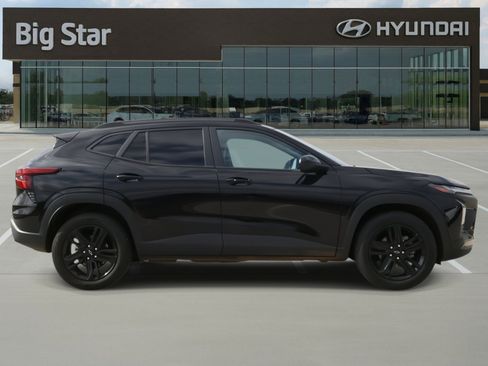 Used 2025 Chevrolet Trax ACTIV w/ Sunroof Package image 5