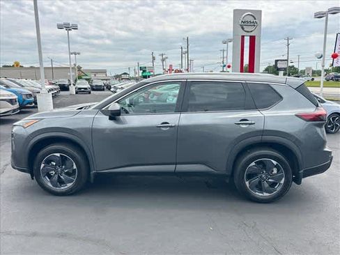 Used 2024 Nissan Rogue SV w/ SV Premium Package FWD image 6