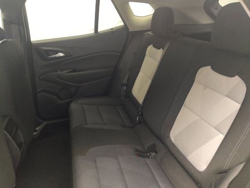 Used 2025 Chevrolet Trax LS FWD image 18