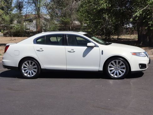 Used 2012 Lincoln MKS AWD image 3