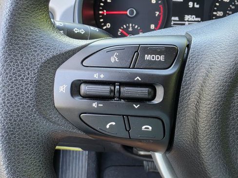 Used 2023 Kia Rio S image 18