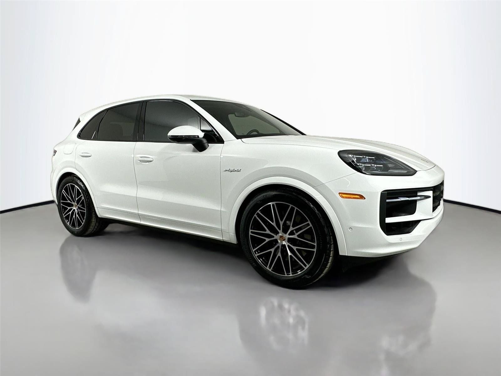 Certified 2026 Porsche Cayenne Coupe AWD/4WD image 9