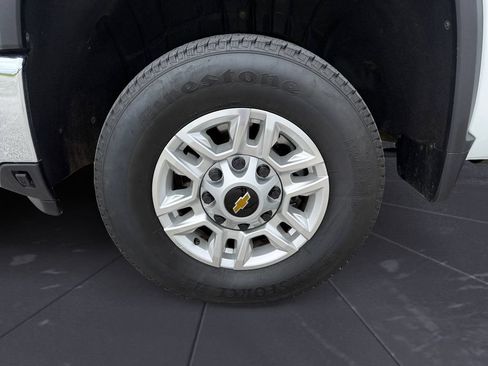 Used 2025 Chevrolet Silverado 2500 LT w/ Convenience Package AWD/4WD image 14