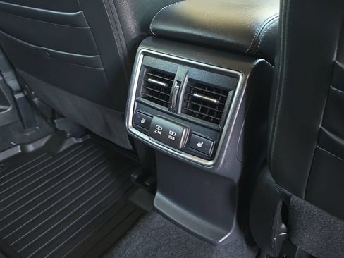 Used 2023 Subaru Forester Touring AWD/4WD image 16