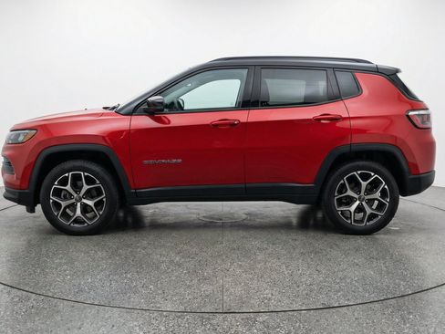 Used 2025 Jeep Compass Limited AWD/4WD image 5