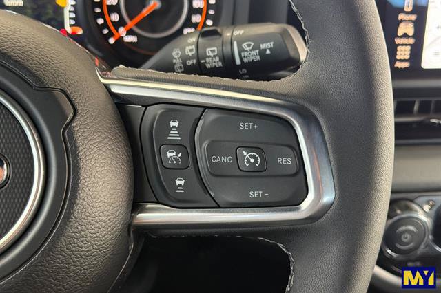 Used 2026 Jeep Wrangler Unlimited Sahara AWD/4WD image 30