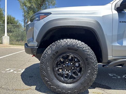 Certified 2024 Chevrolet Colorado ZR2 w/ ZR2 Bison Edition AWD/4WD image 37
