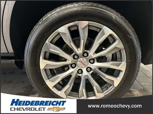 Certified 2022 GMC Yukon Denali w/ Max Trailering Package image 10