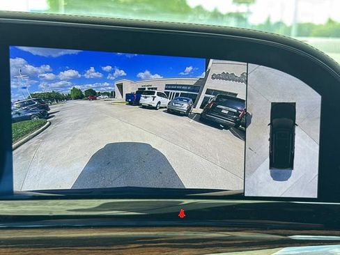 Used 2023 Cadillac Escalade ESV Luxury RWD image 25