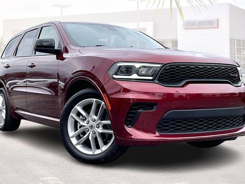 Used 2023 Dodge Durango GT image 1