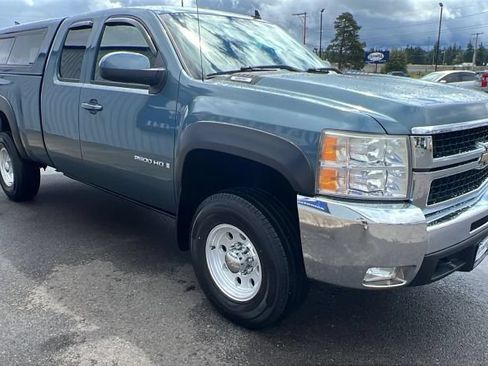 Used 2007 Chevrolet Silverado 2500 LTZ w/ EZ-Lift Tailgate Package AWD/4WD image 3