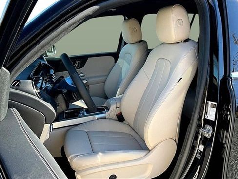 New 2026 Mercedes-Benz GLB 250 4MATIC image 12