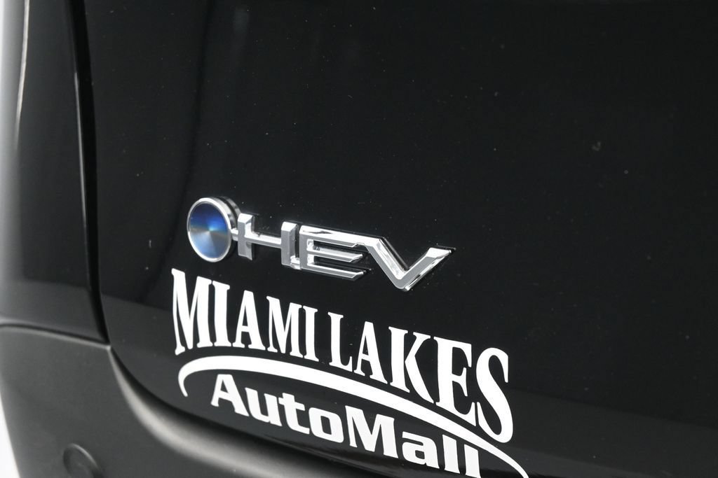 Used 2025 Toyota Sienna XLE w/ XLE Plus Package FWD image 37