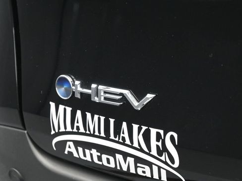 Used 2025 Toyota Sienna XLE w/ XLE Plus Package FWD image 37