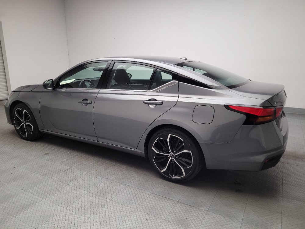 Used 2024 Nissan Altima 2.5 SR FWD image 3