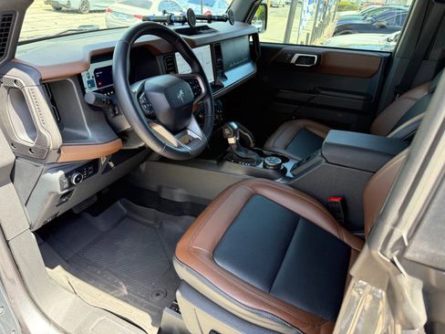 Used 2024 Ford Bronco Outer Banks AWD/4WD image 26