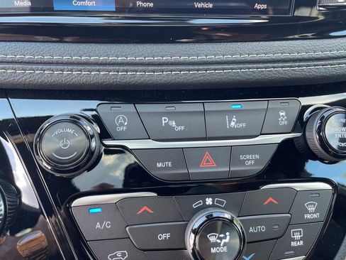 New 2026 Chrysler Pacifica Select image 33