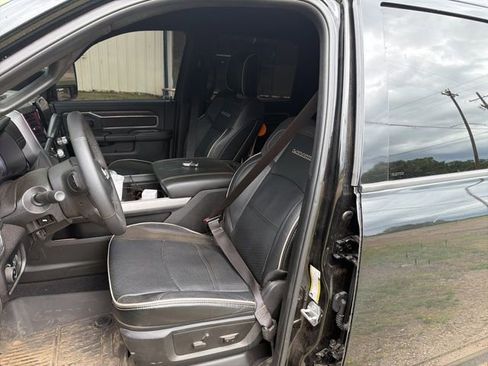 Used 2025 RAM 2500 Laramie AWD/4WD image 10