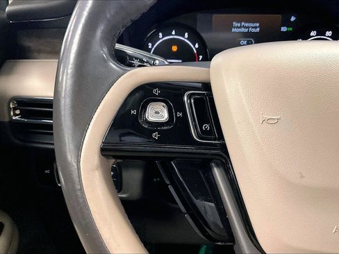 Used 2020 Lincoln Corsair Reserve w/ Elements Package image 17