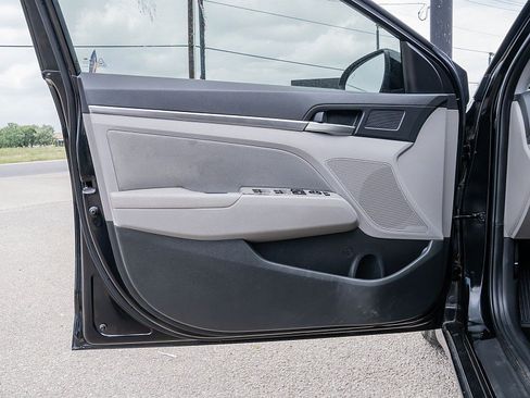 Used 2020 Hyundai Elantra SEL FWD image 10