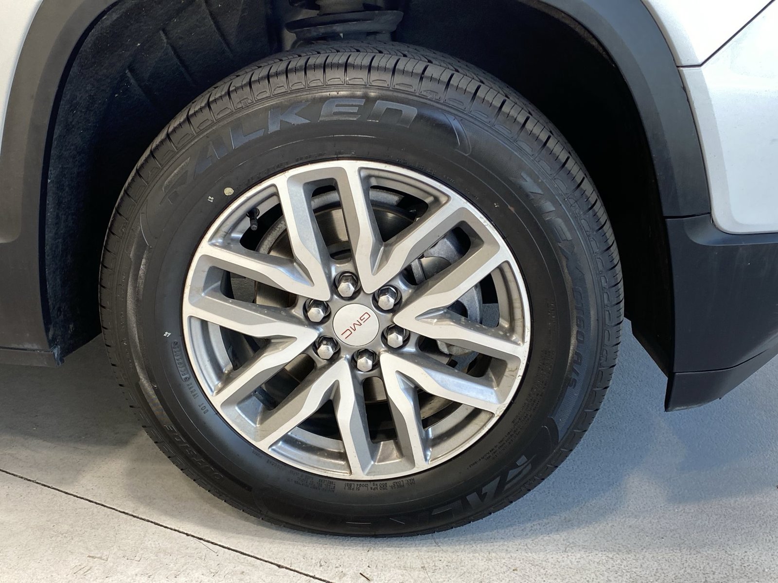 Used 2019 GMC Acadia SLE w/ Driver Alert Package I AWD/4WD image 10