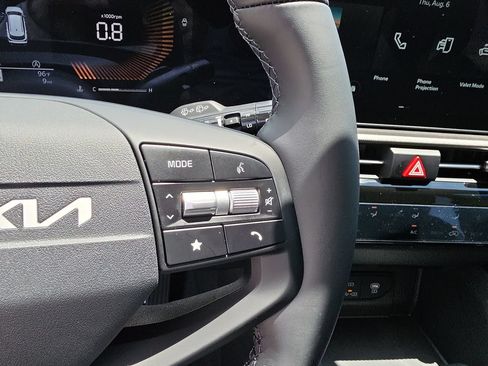 New 2026 Kia Sportage LX FWD image 30