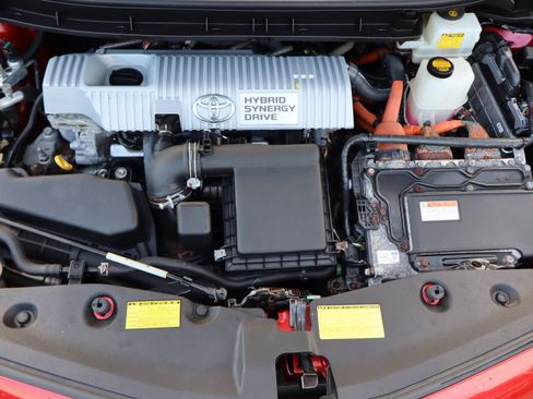 Used 2014 Toyota Prius V Three FWD image 40