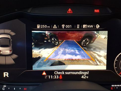 Used 2018 Audi TT 2.0T w/ Technology Package image 18