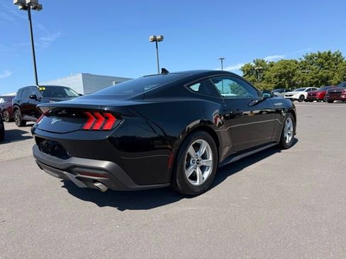 Used 2024 Ford Mustang Coupe RWD image 5