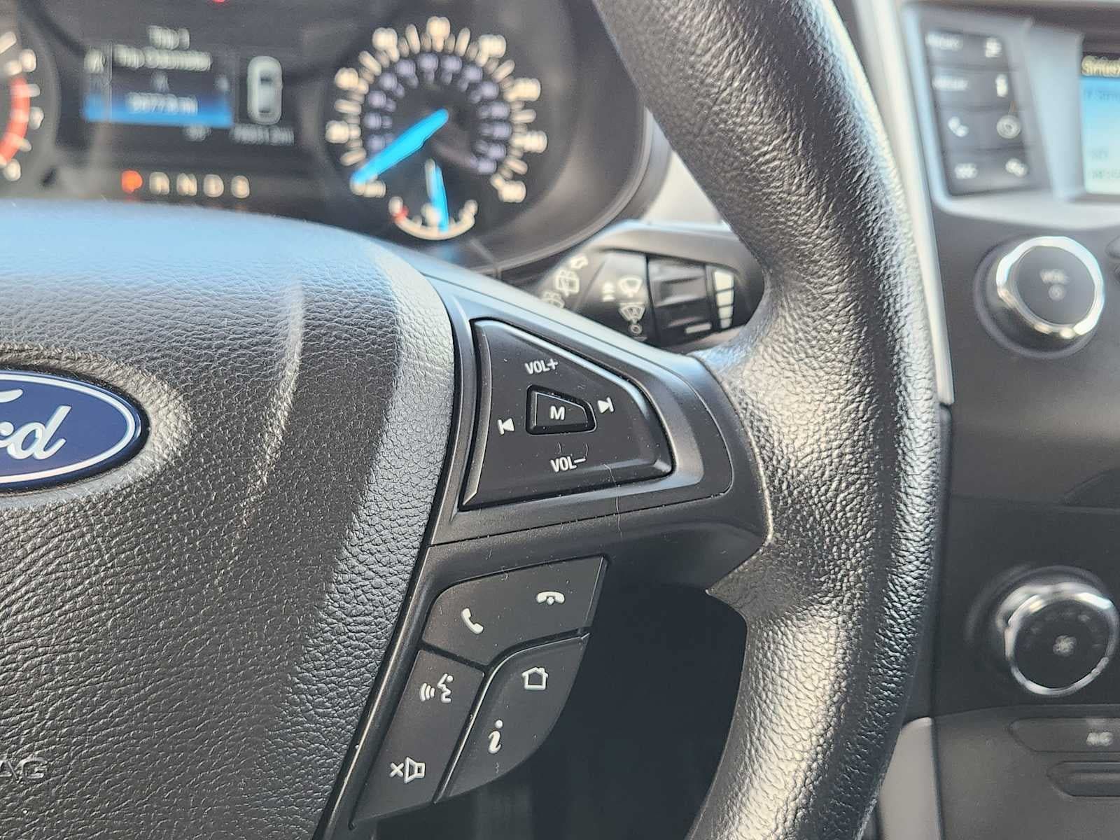 Used 2019 Ford Edge SE FWD image 18