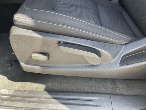 Used 2018 Chevrolet Colorado LT w/ Redline Special Edition image 36