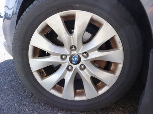 Used 2015 Subaru Legacy 2.5i Premium AWD/4WD image 16
