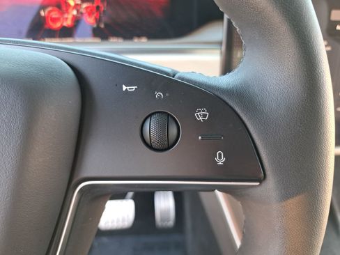 Used 2023 Tesla Model X image 18