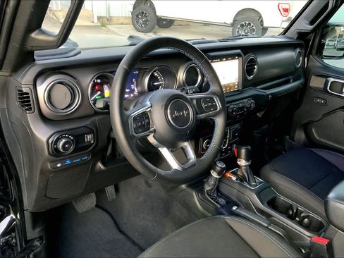 Used 2023 Jeep Wrangler Unlimited Rubicon 4xe w/ Cold Weather Group image 17