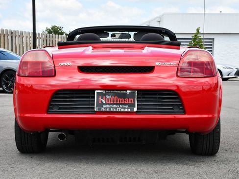 Used 2001 Toyota MR2 RWD image 8